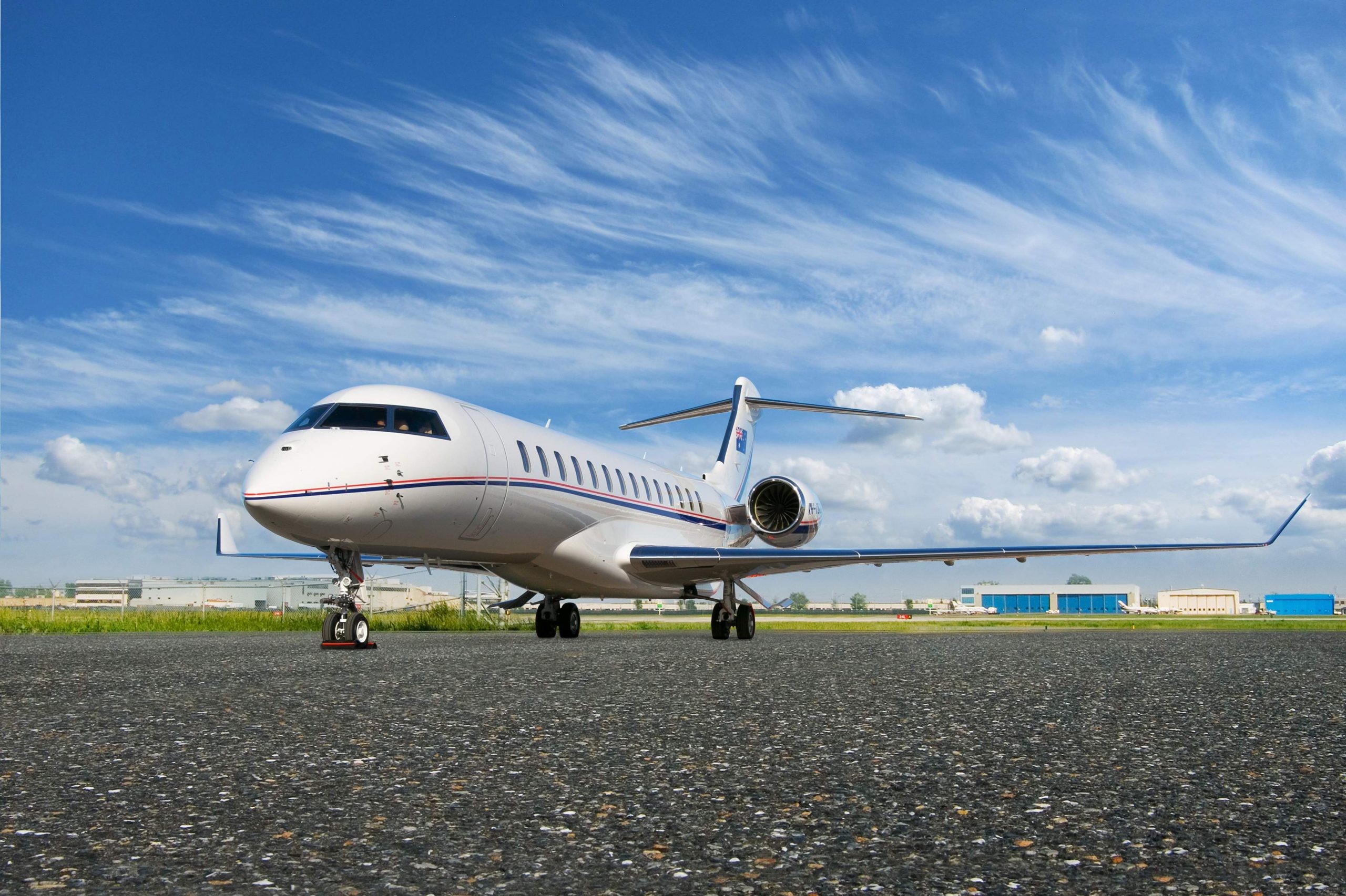 Bombardier Global 7500 vs Gulfstream G650 Battle of the private jets